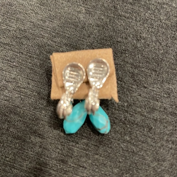Super sweet clip on earrings in teal - Picture 2 of 2